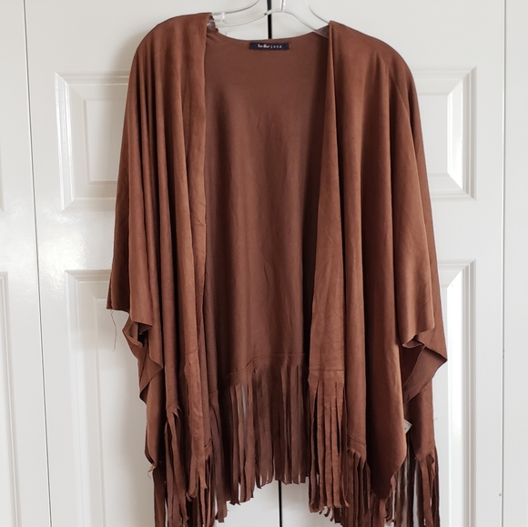 Tres Bien Tops - 😍FRINGE KIMONO